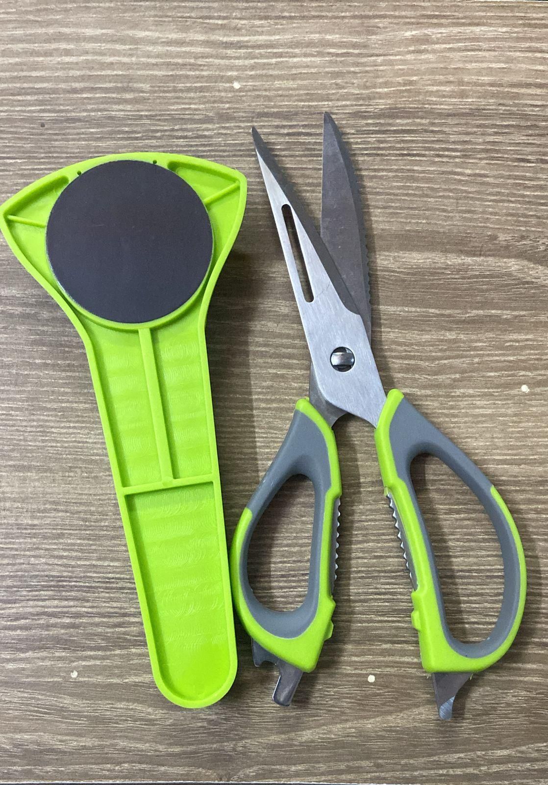 Household Scissors With Magnetic Holder